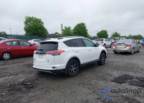 2018 Toyota Rav4 Se из США, поврежденный, VIN JTMJFREV7JJ748669